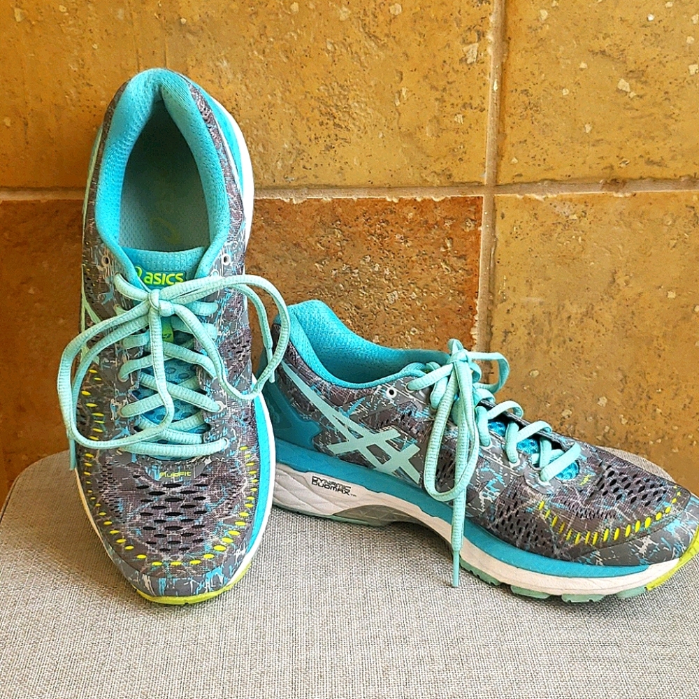 ASICS flytefoam